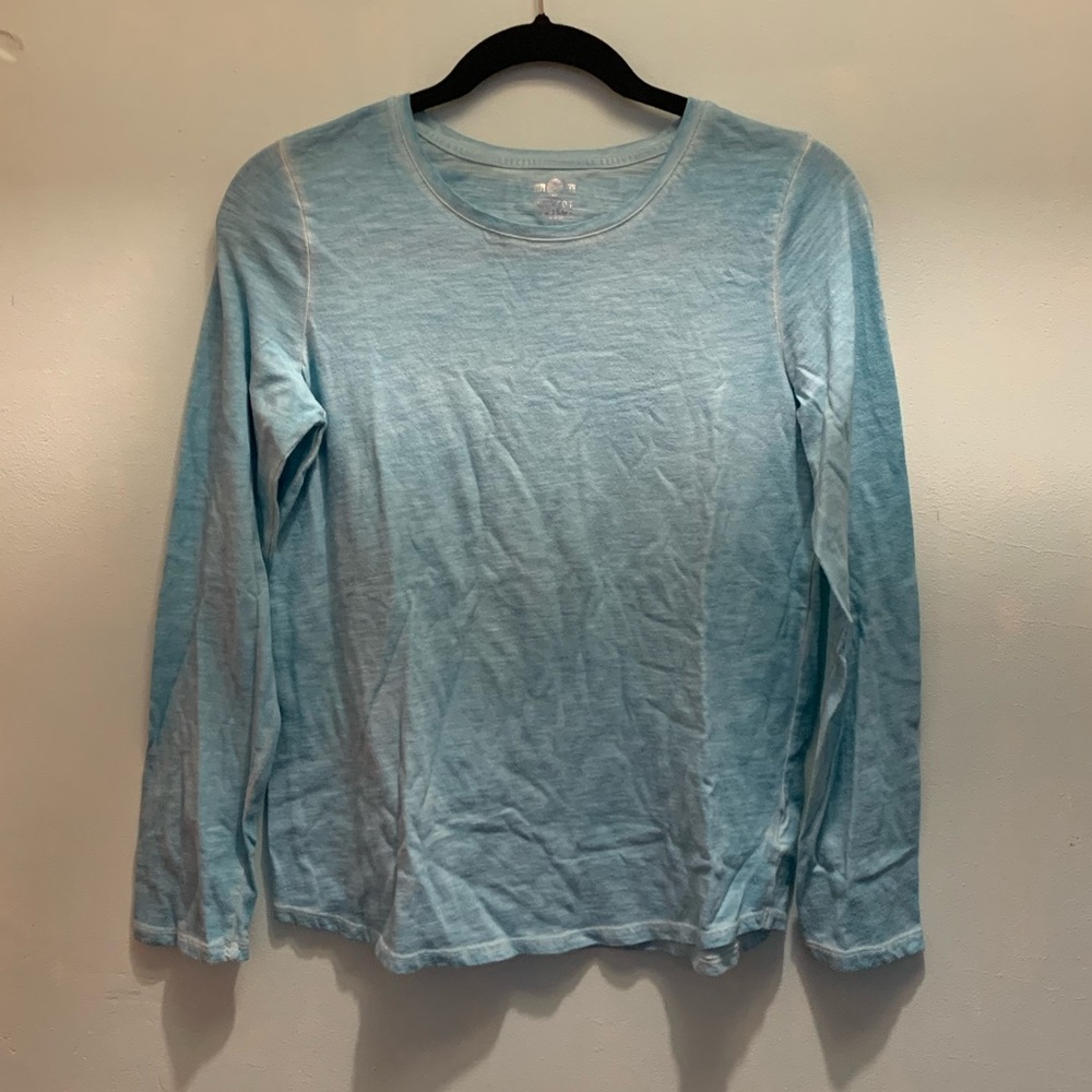 Light blue long sleeve tee
